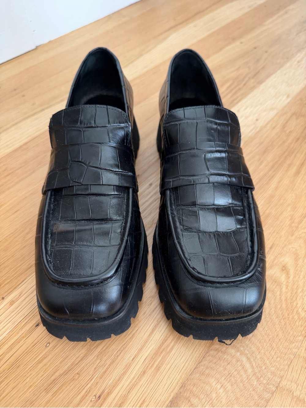 Freda Salvador Black Croc-Embossed Lug Loafers